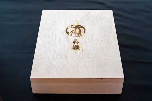 贈答品用木箱つき_厳選A5等級黒毛和牛_ヘレステーキ(200gx3)【送料無料】